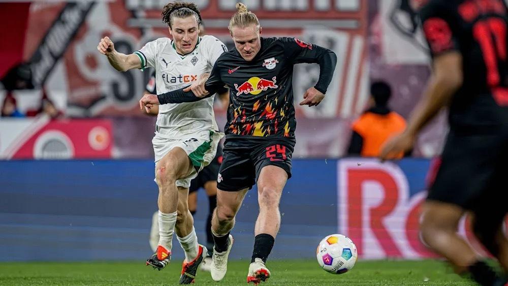 莱比锡的奥地利中场施拉格确认不会和球队续约，他将在今年夏天寻找新的挑战，如今门兴