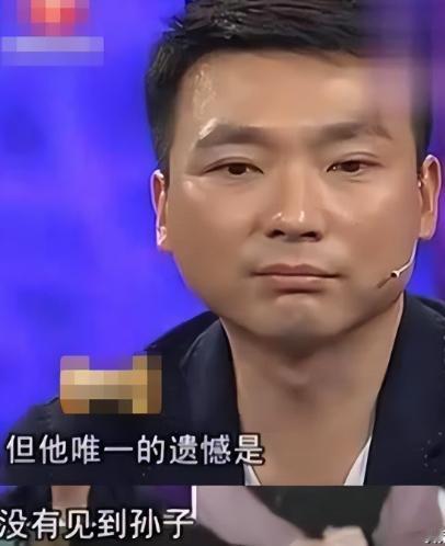 2000年结婚后，身为独子的康辉坚持当丁克，母亲哀求：“给我们生个孙子吧！”康辉