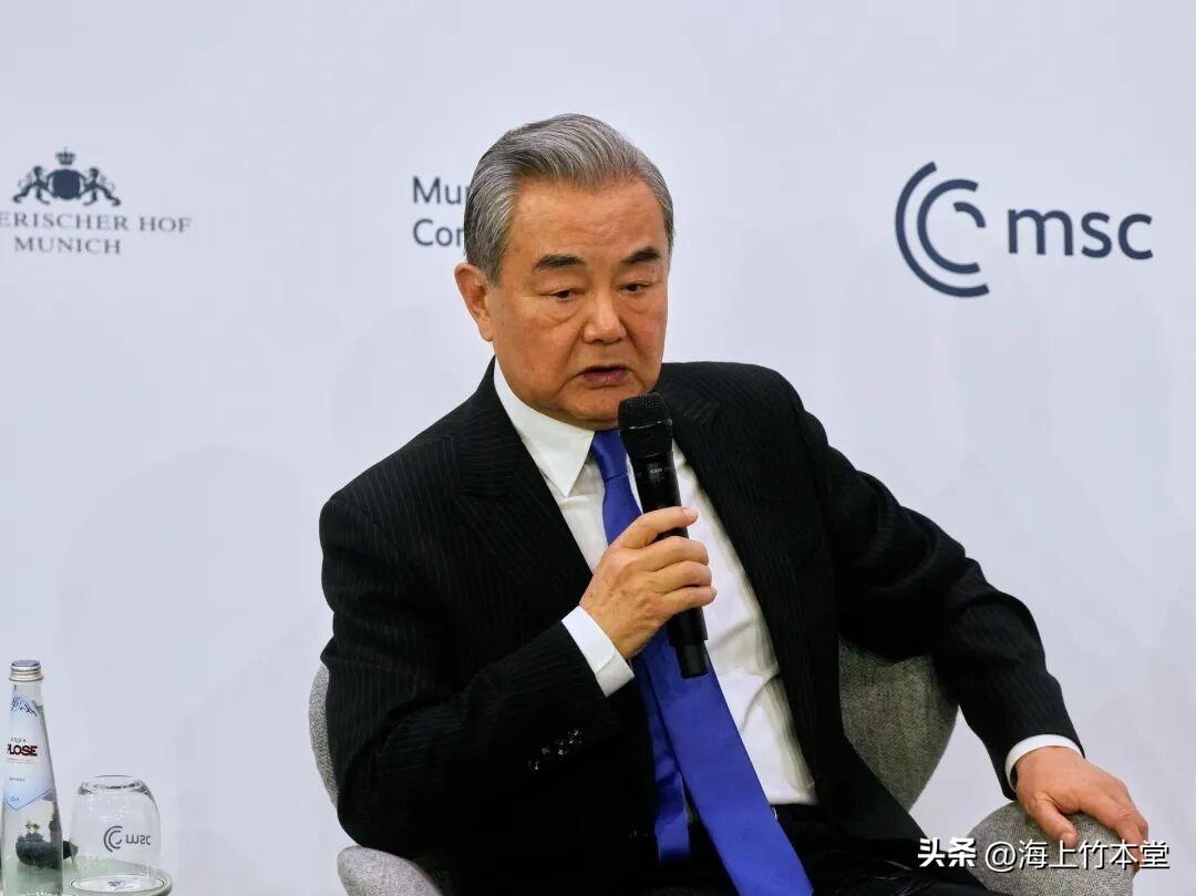 王毅：提出来“四个条件”

刚刚，王毅回应提问“特朗普即将访华”，说了四个可以称