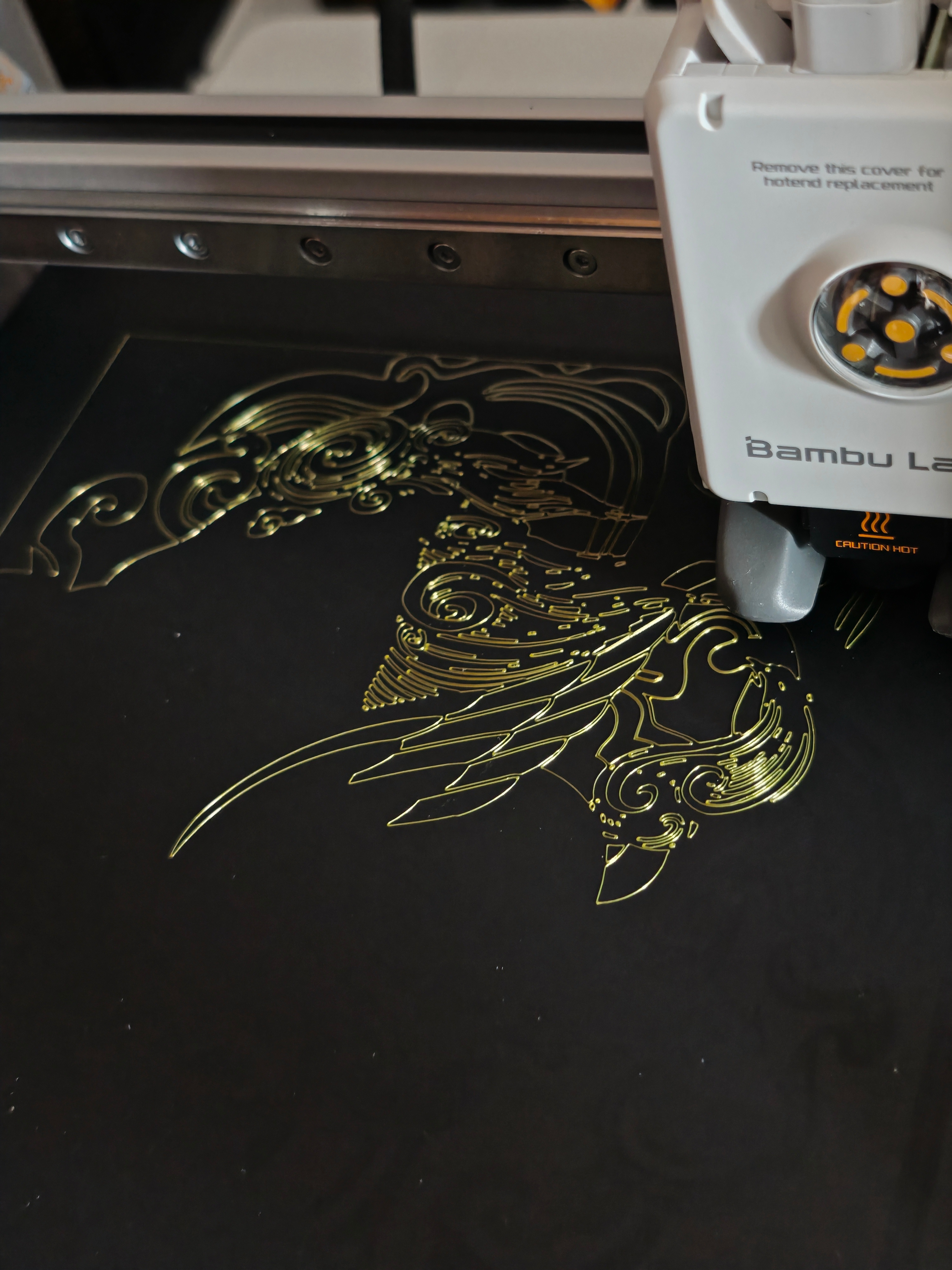 买一台拓竹a1，换到第三台，终于正常了。第一台涡流线圈没安好，调平bug。第二台