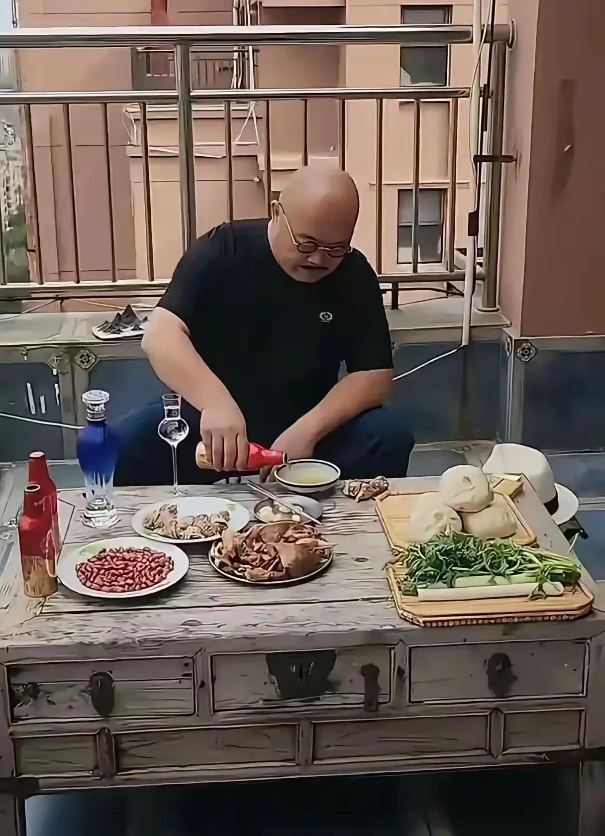 嘿，咱来说说刀郎。那刀郎可是个响当当的大腕儿啊！在音乐界那是有着极高的声誉和影响