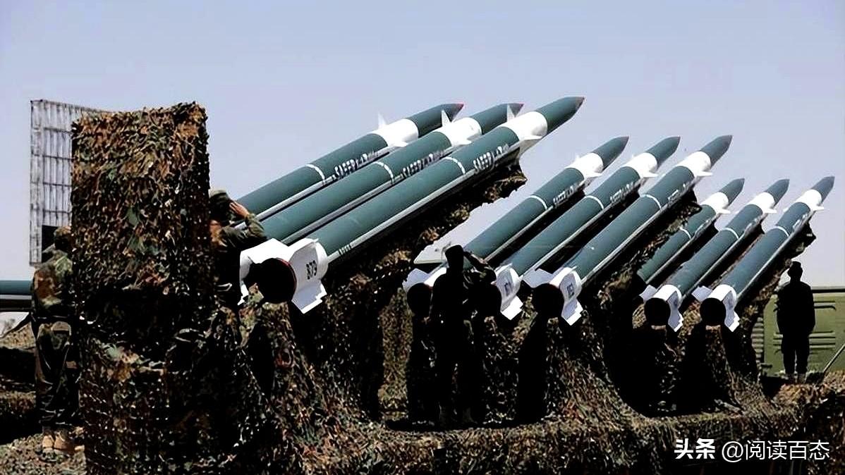 伊朗这次出奇的硬气
最核心的原因还是伊朗太有钱了
伊朗每年卖石油就进账300亿美