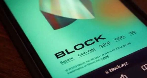 AI的潘多拉魔盒被打开了！

硅谷一家科技公司直接裁员40%，该公司就是美国支付