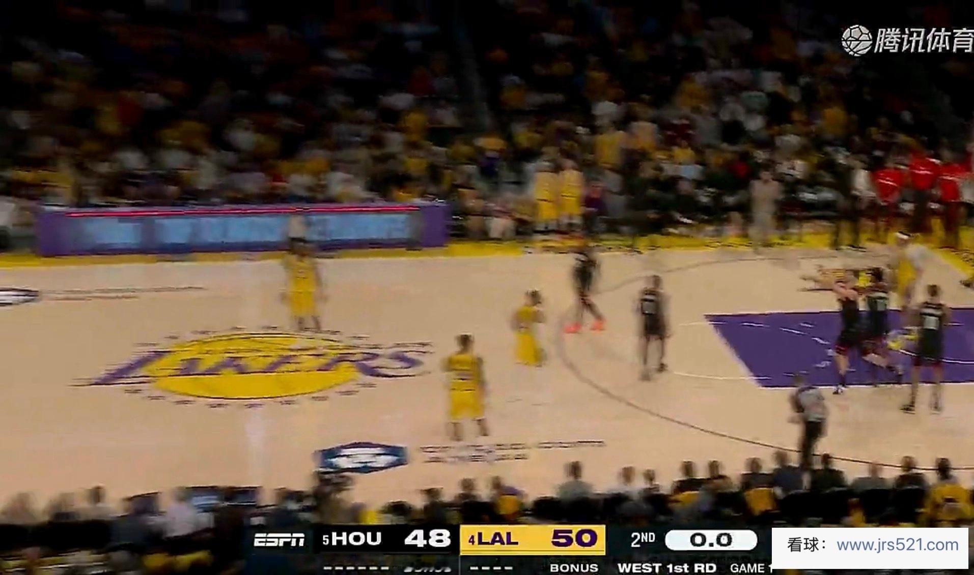 半场湖人领先2分，几乎同一起跑线了，就看第三节两边能不能再把强度提升一下。 