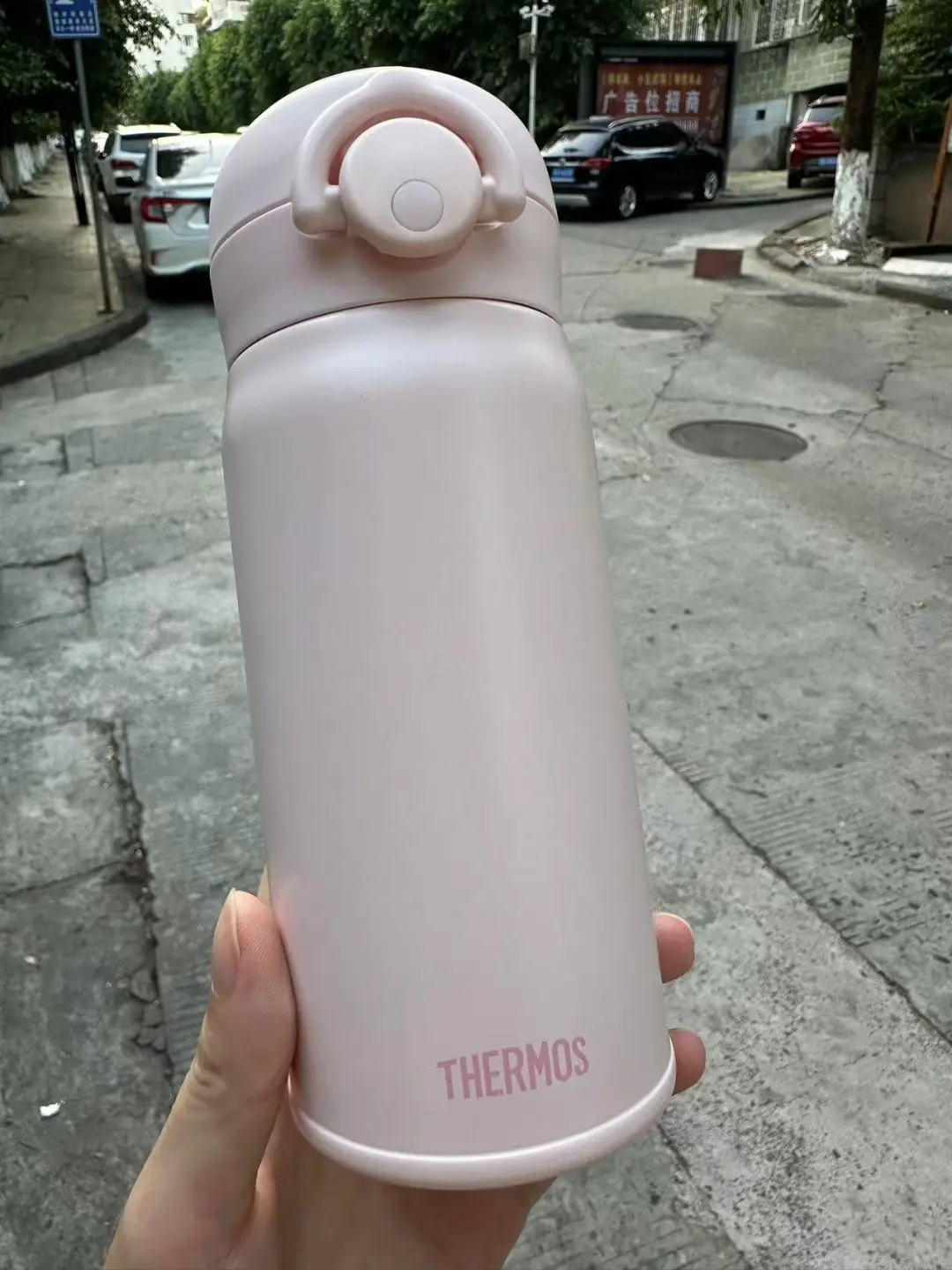 云龙机场找水杯