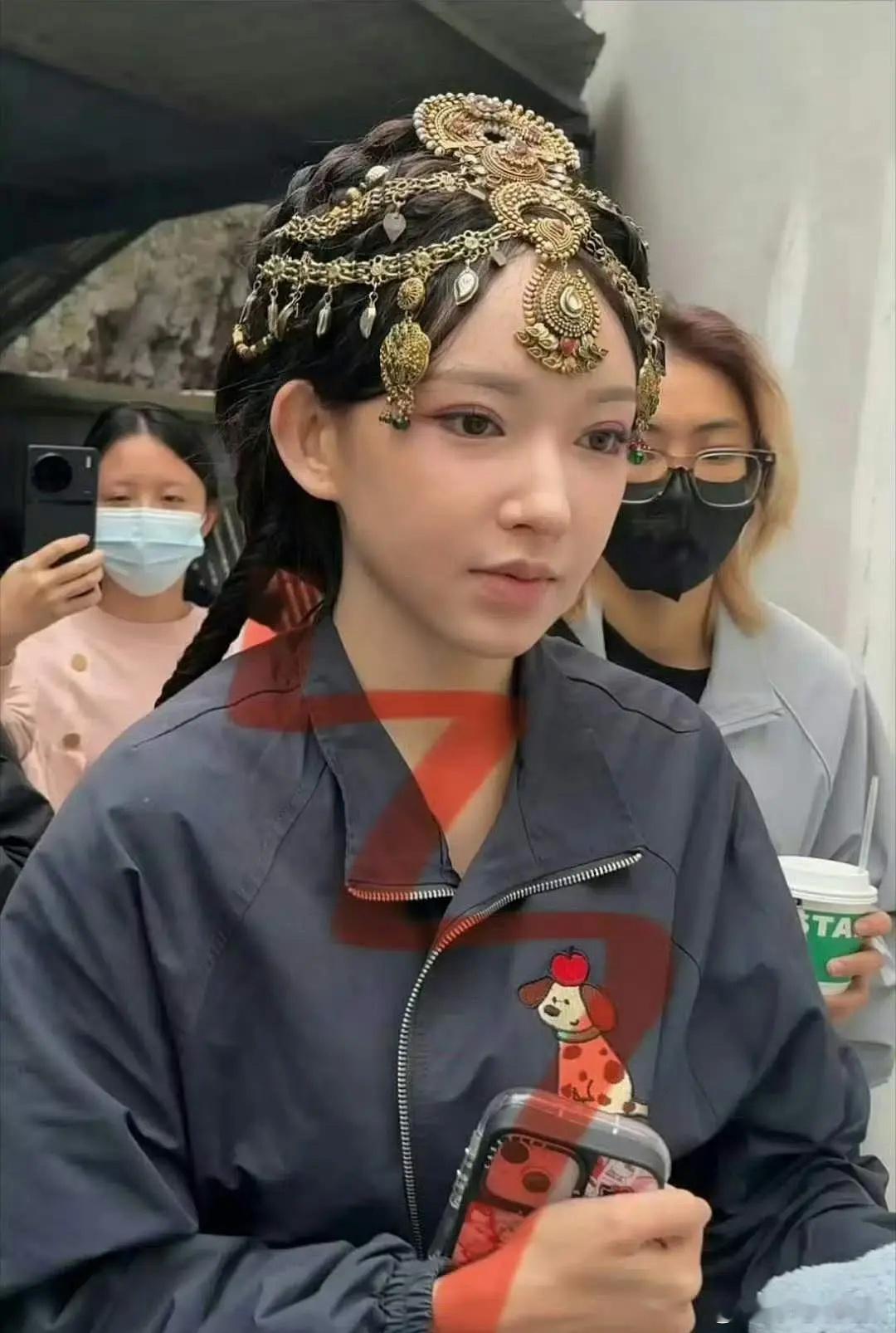 程潇这古装是非拍不可吗？这适配度简直可以说是为0 ​​​