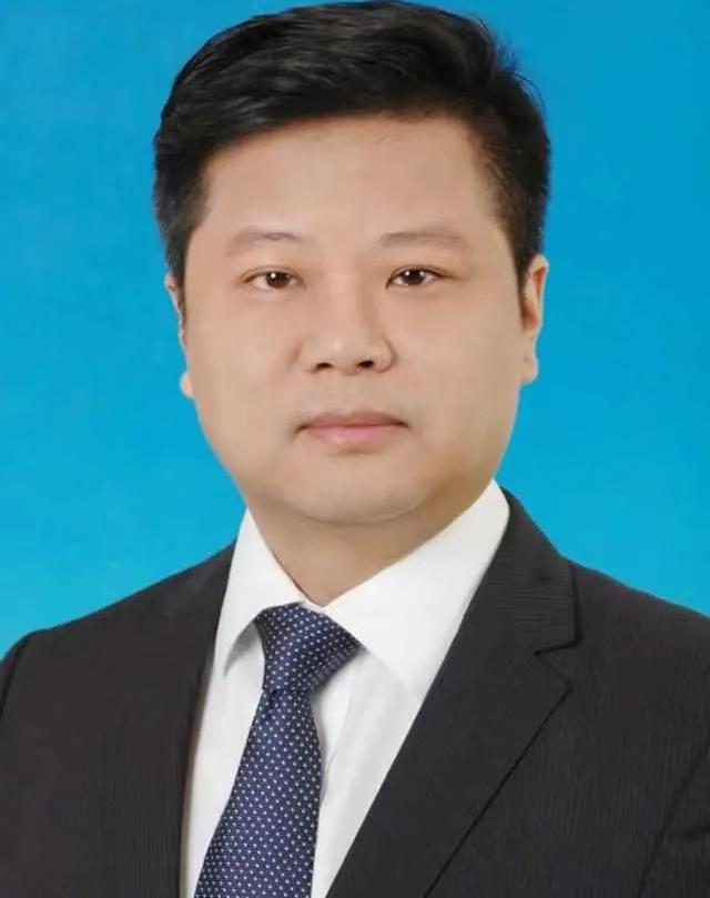 一脸正气的省委宣传部副部长倪谦官宣被查

倪谦，1968年生。1990年从中山大