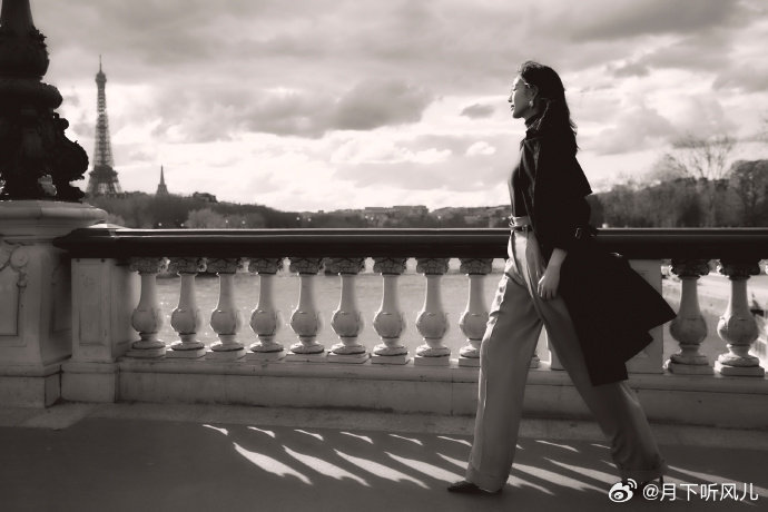 张钧甯美到巴黎了 张钧甯的颜值真的太能打了✨面对镜头表现力一绝，骨子里自带高级感