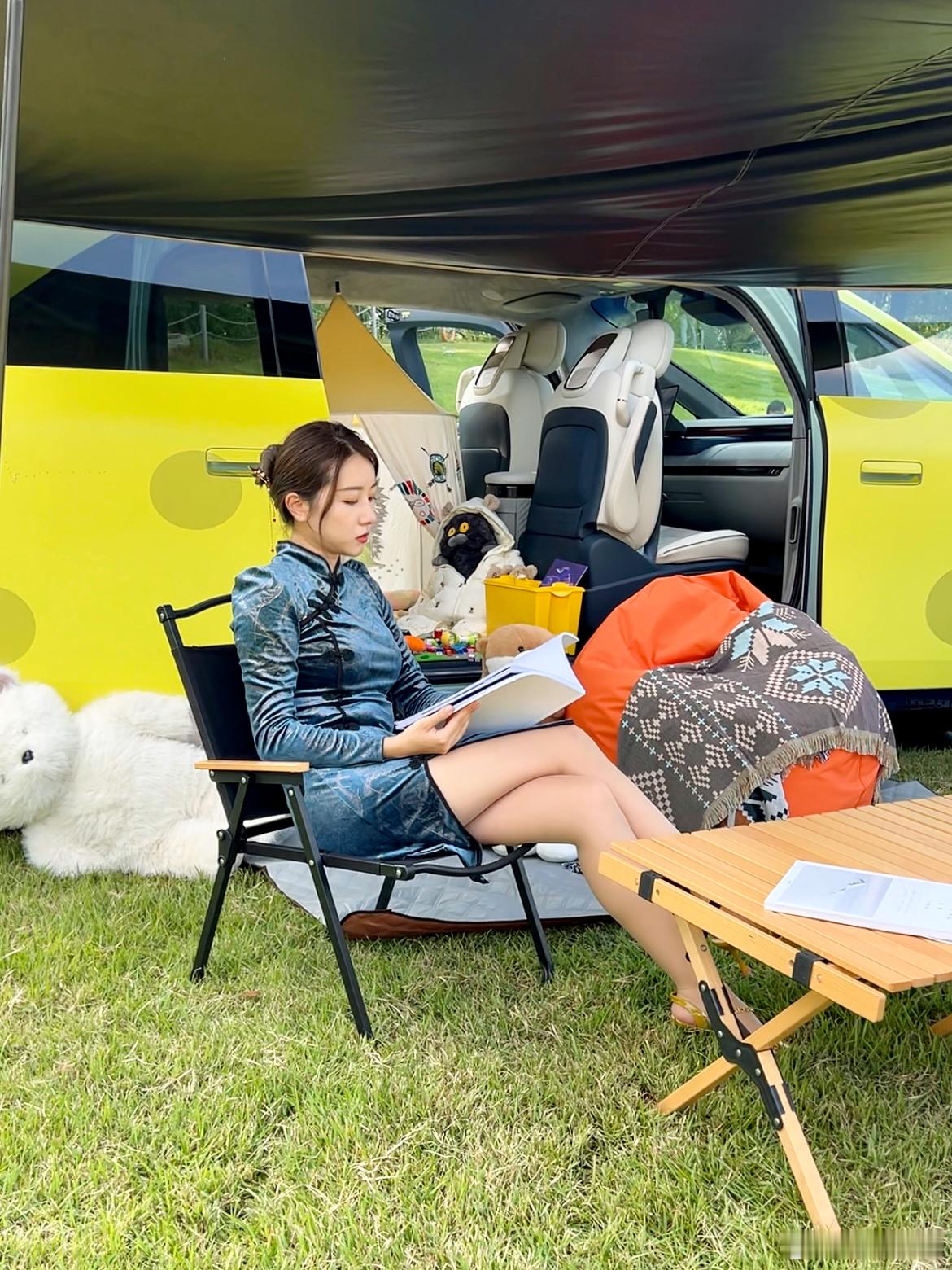 哪个瞬间让你觉得这车值了很疲惫坐到车上打开座椅按摩的时候秋天温度正适宜和朋友们露