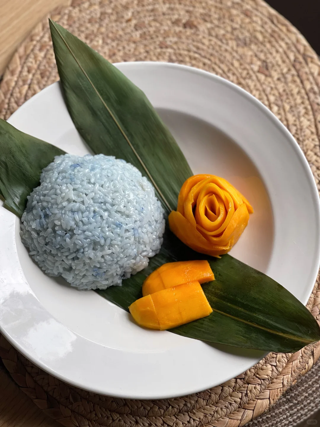 芒果糯米饭。