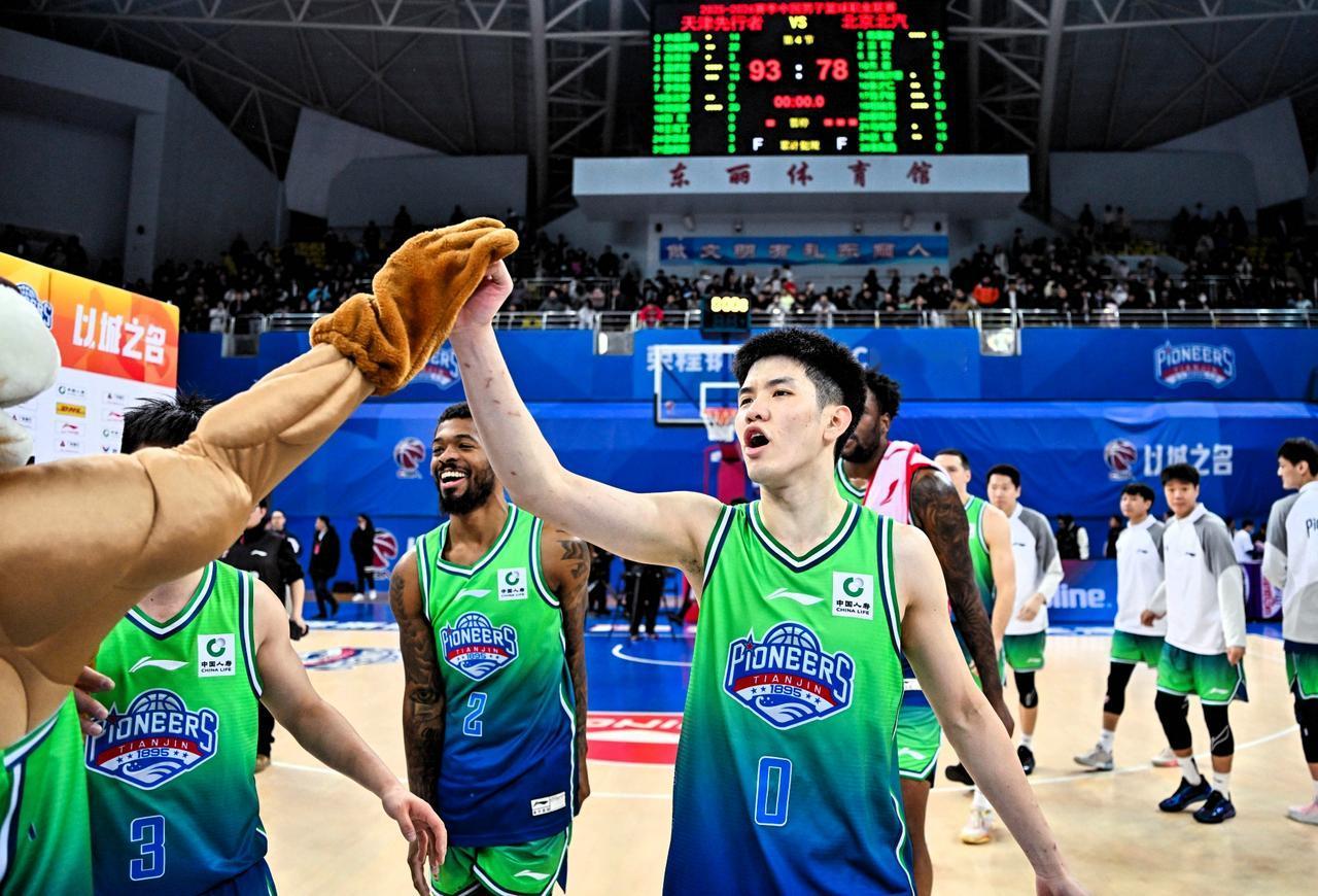 核心定位与战绩
 
- 定位：攻强守弱的中下游球队，依赖外援与外线投射，防守与内