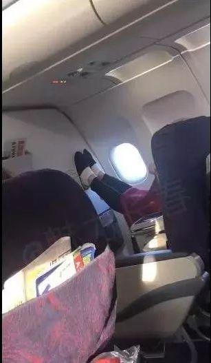 坐头等舱，不这么坐，应该怎么坐呢？