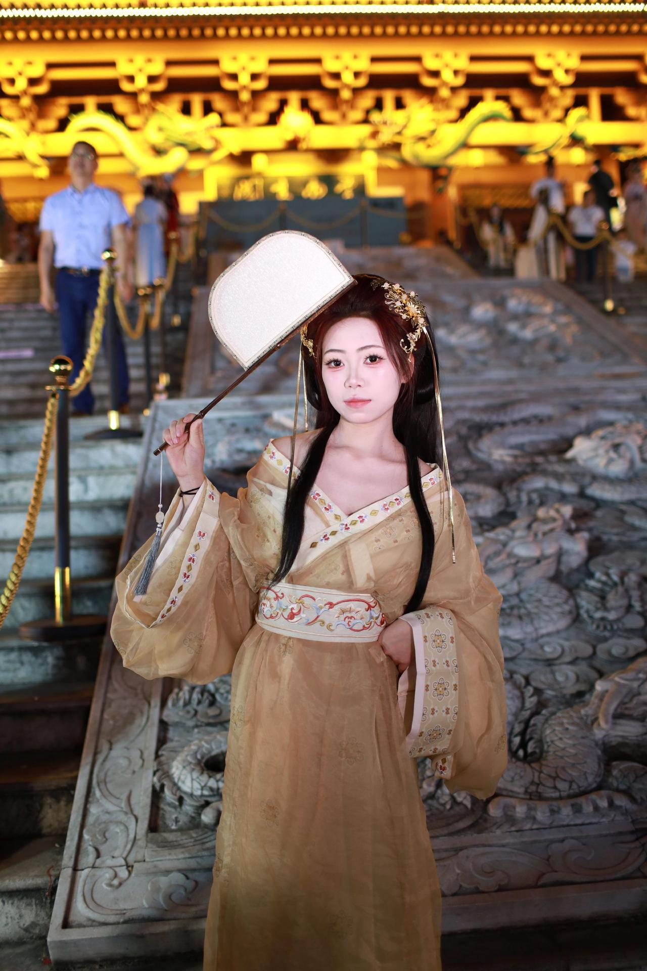 汉服推荐 汉服打卡圣地 古装出片分享 国风打卡 汉服夜景氛围感