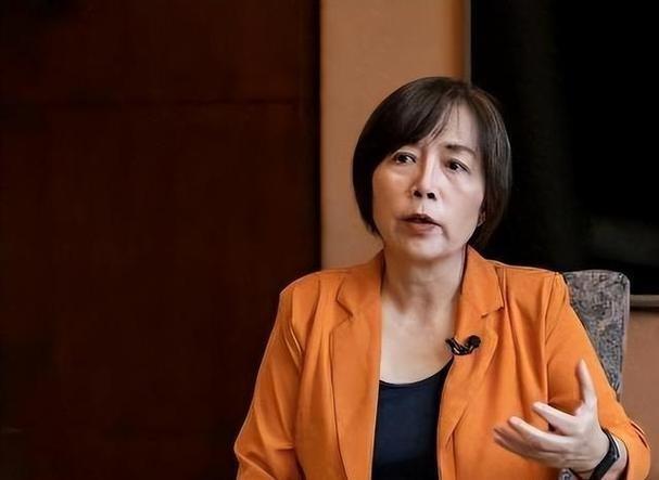 黄智贤这次真的让人失望了！台湾地区的“毒油”案持续发酵，但黄智贤却公开将矛头指向
