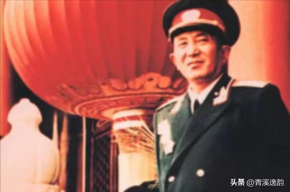 1966年3月18日，60岁的罗瑞卿将军从3楼纵身跳下，当场血流不止。消息传出，