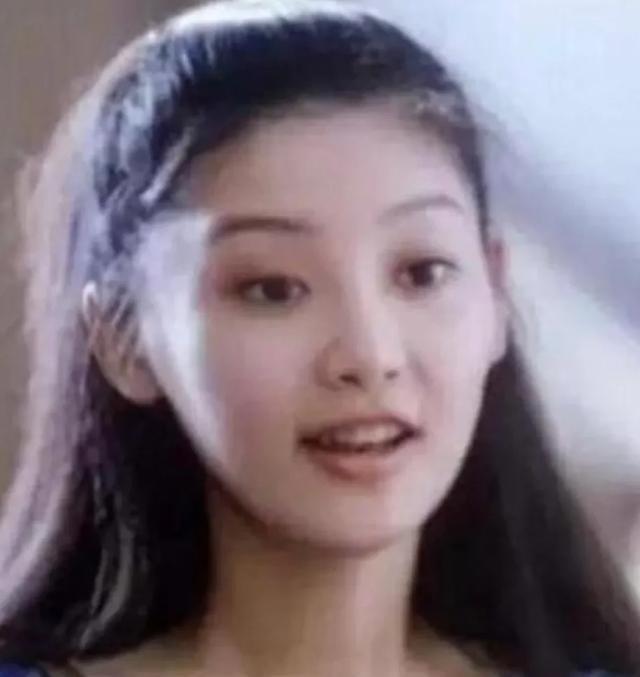 1988年，21岁的徐帆疯狂倒追老师王志文，同居了3年之后，王志文把徐帆赶出家门