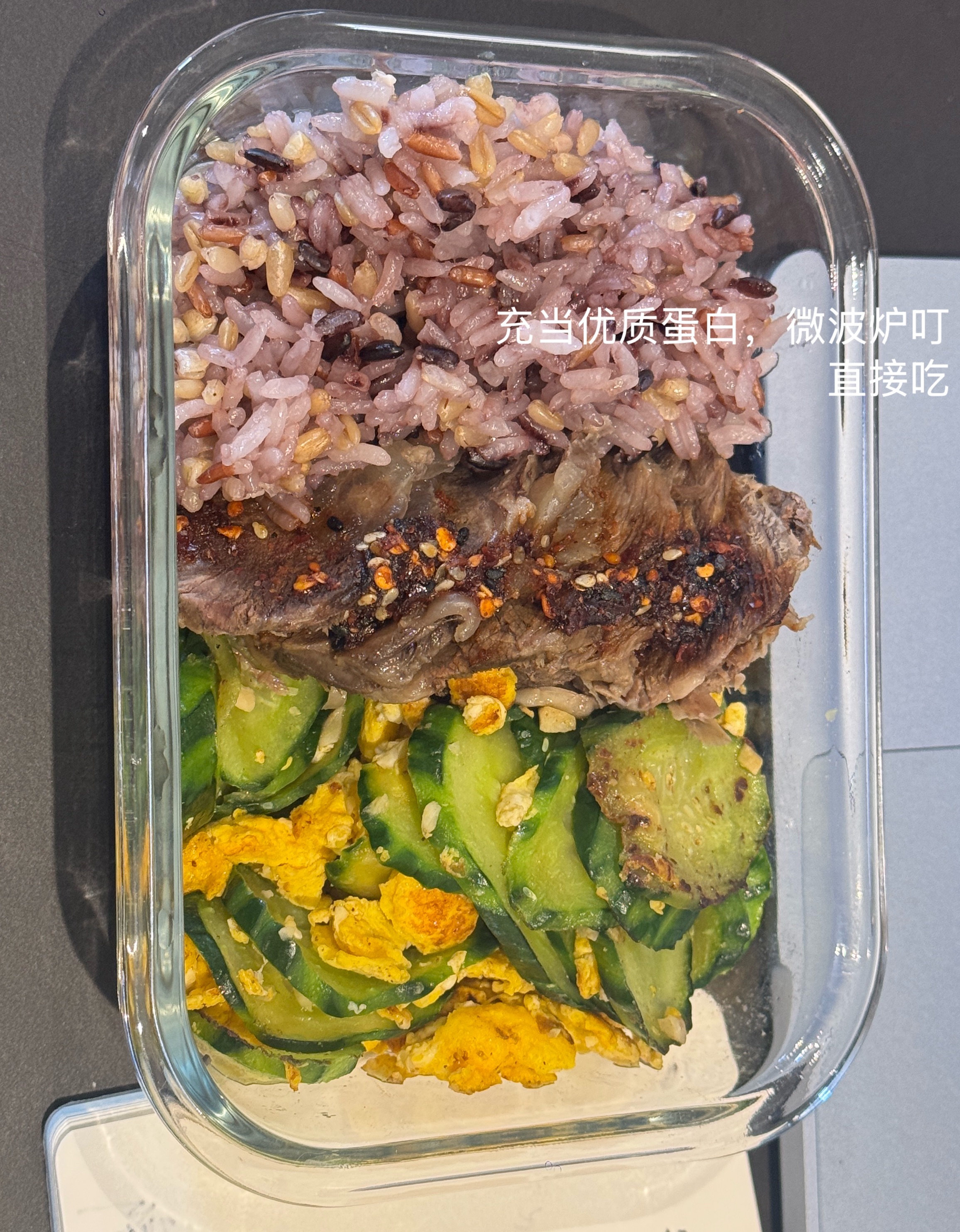 妈咪厨房 分享一个菜谱：清盐水炖牛腱肉1、牛腱子洗干净，清水泡两个小时泡掉血水，