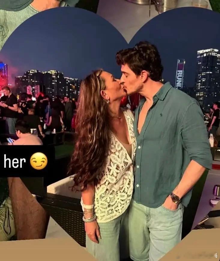 赌王50岁长孙女何家华新恋情曝光，与外籍男友当街亲吻，男方是年轻模特！ 