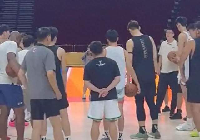 备战洲际杯！上海男篮9月初赴美拉练，敲定13人出征名单
