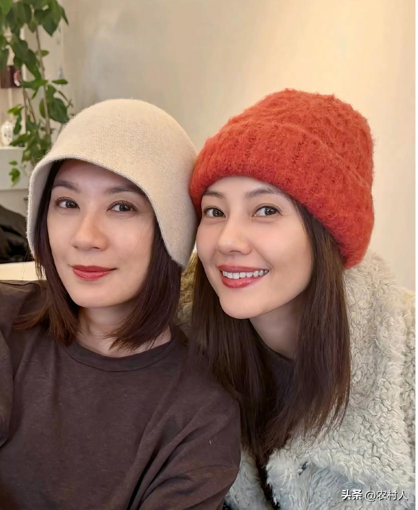 如果给你一个选择的机会，高圆圆和贾静雯你会选谁当老婆？
高圆圆