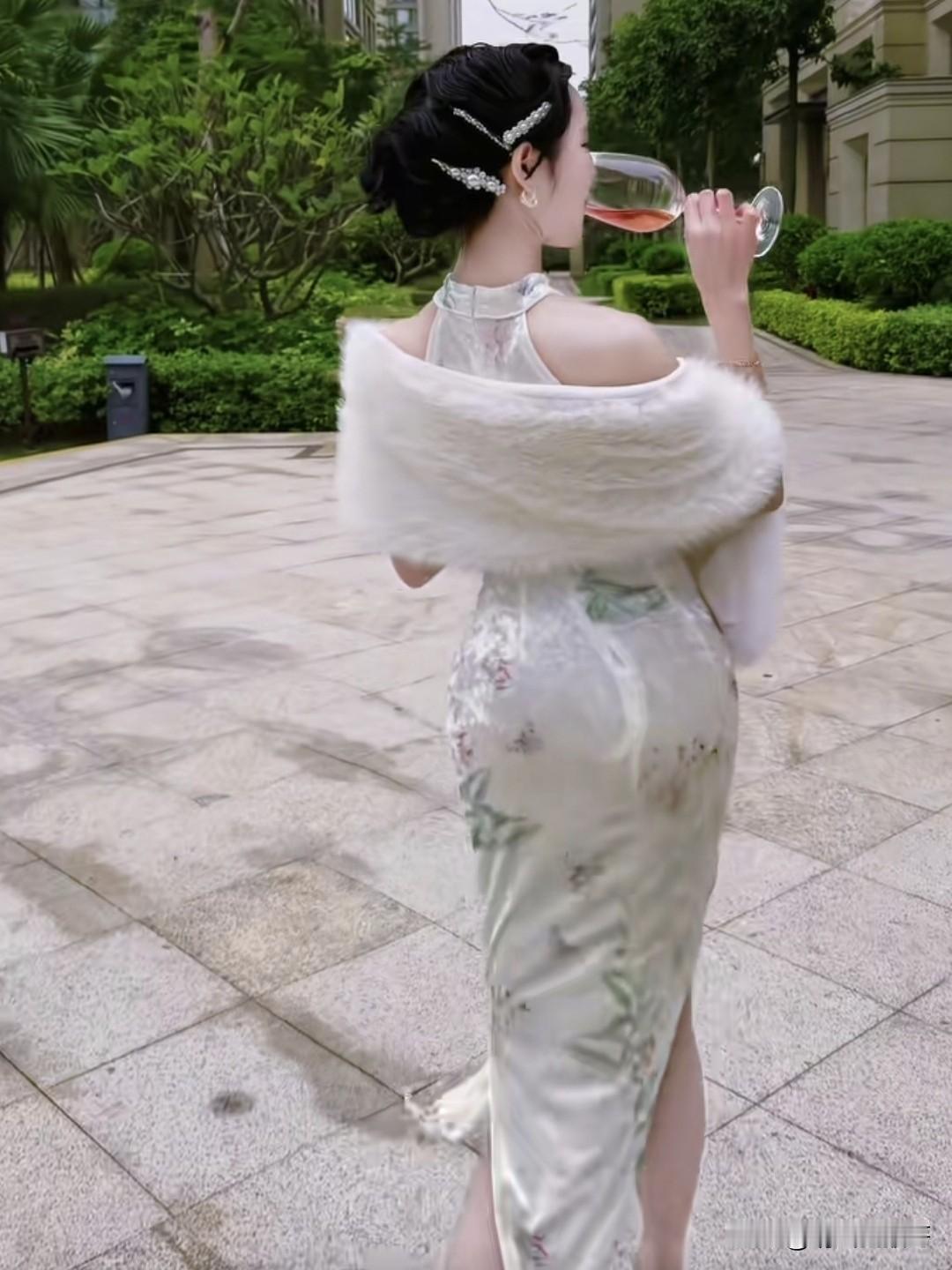 这种风姿放在以前会是什么身份？