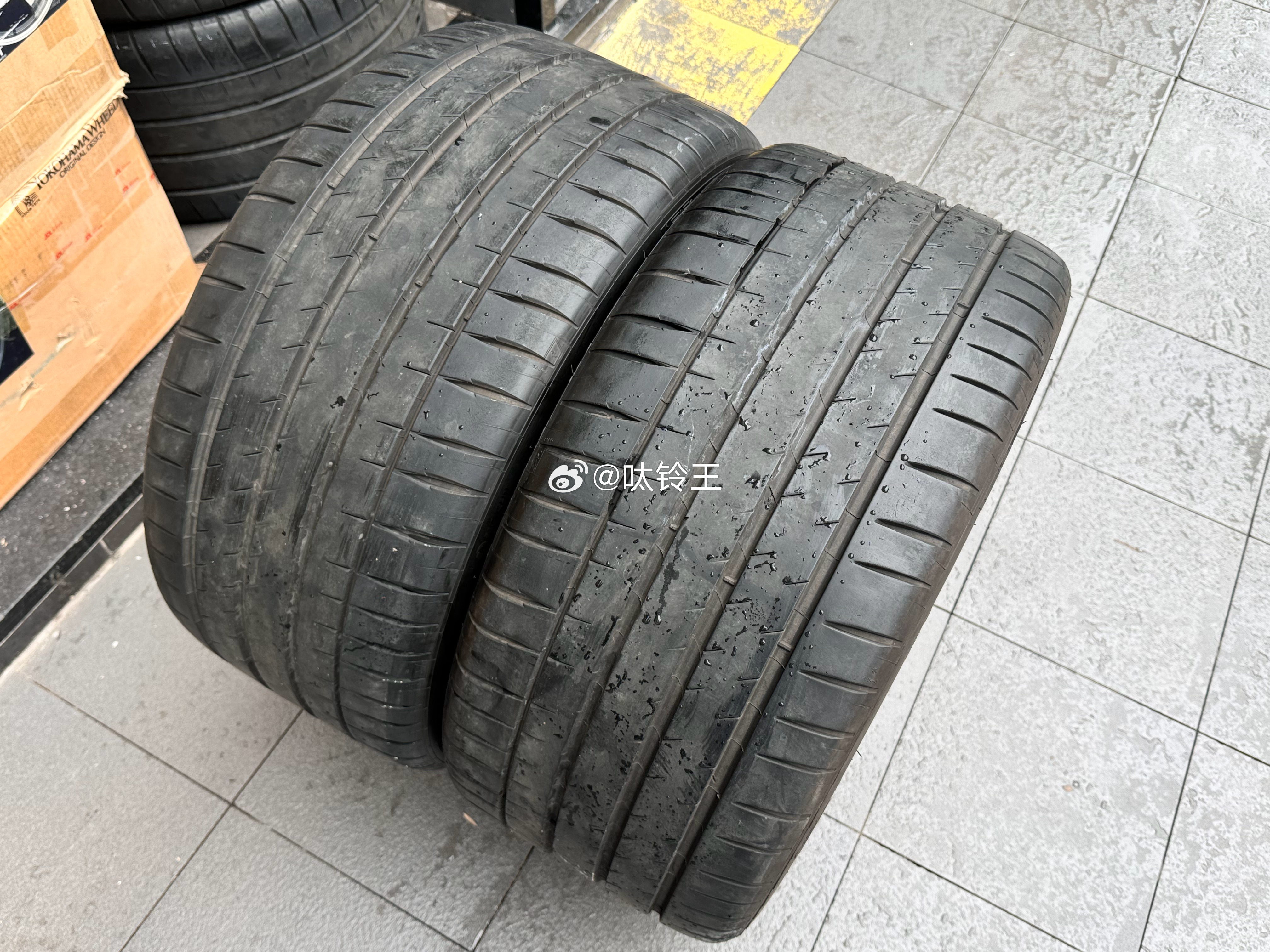 米其林PS4S ：265 35 19 2️⃣条 21年34周  ，胎纹95新，在