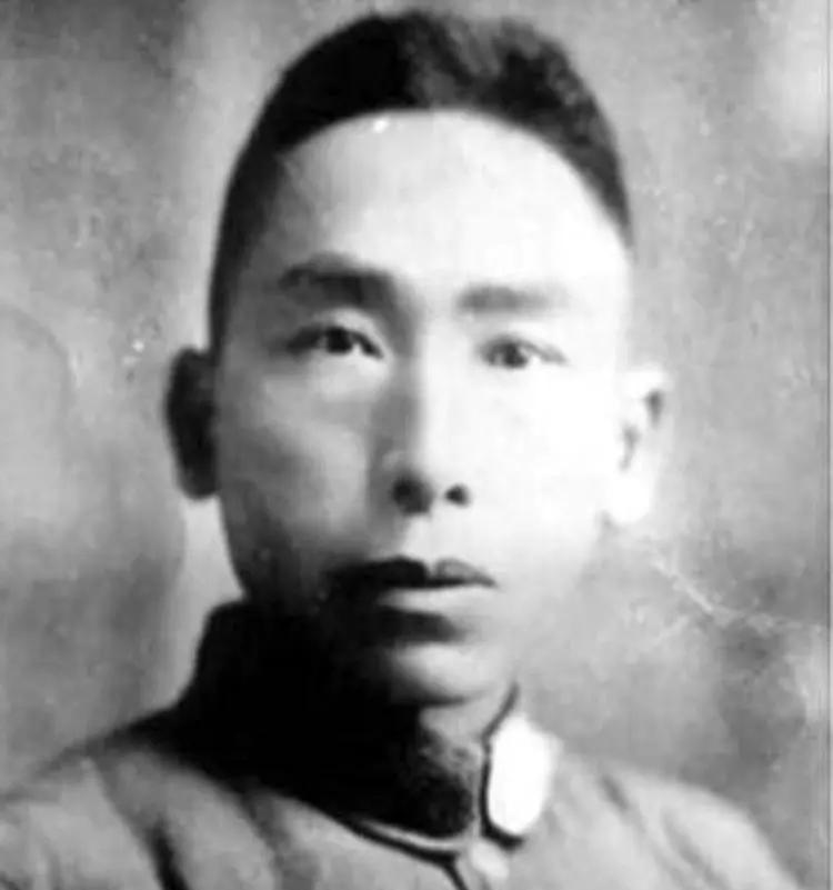 1949 年，解放军攻克太原，全歼敌 30 军，徐向前下了一道死命令："敌 30