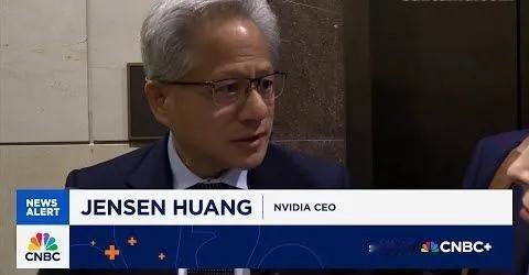 英伟达黄仁勋称中国的人工智能发展并不落后于美国！

美国网友悲观：他们已经在大多