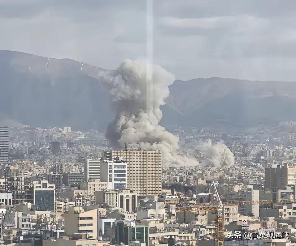 伊朗突然动手了！中东多个美军基地同时被炸，第五舰队总部浓烟滚滚

今天下午，伊朗