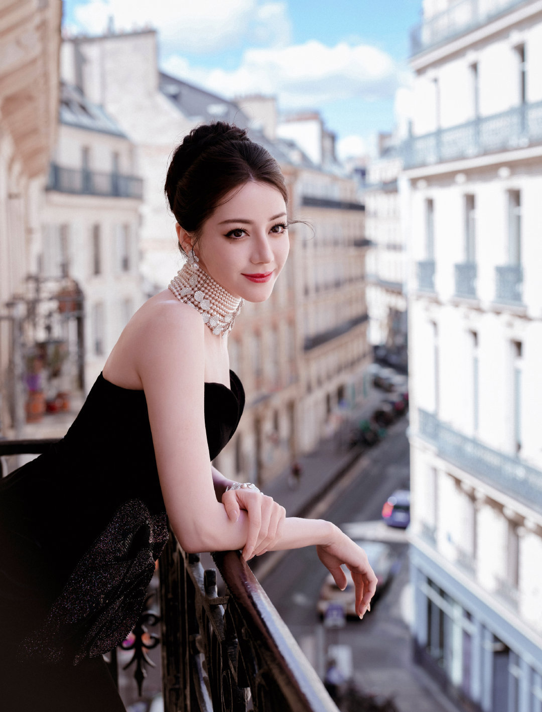 给巴黎一些美貌震撼🌹🖤迪丽热巴 × MIKIMOTO Les Pétales