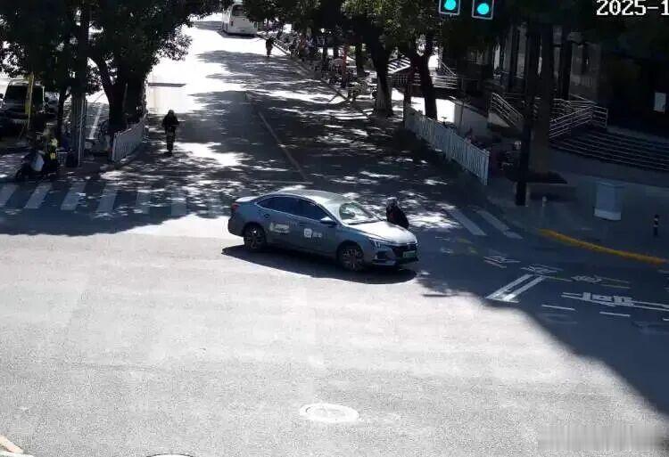 【爱车安全贴士 转弯让直行？有时候可不一定！交通事故中直行车辆被判全责，交警详解