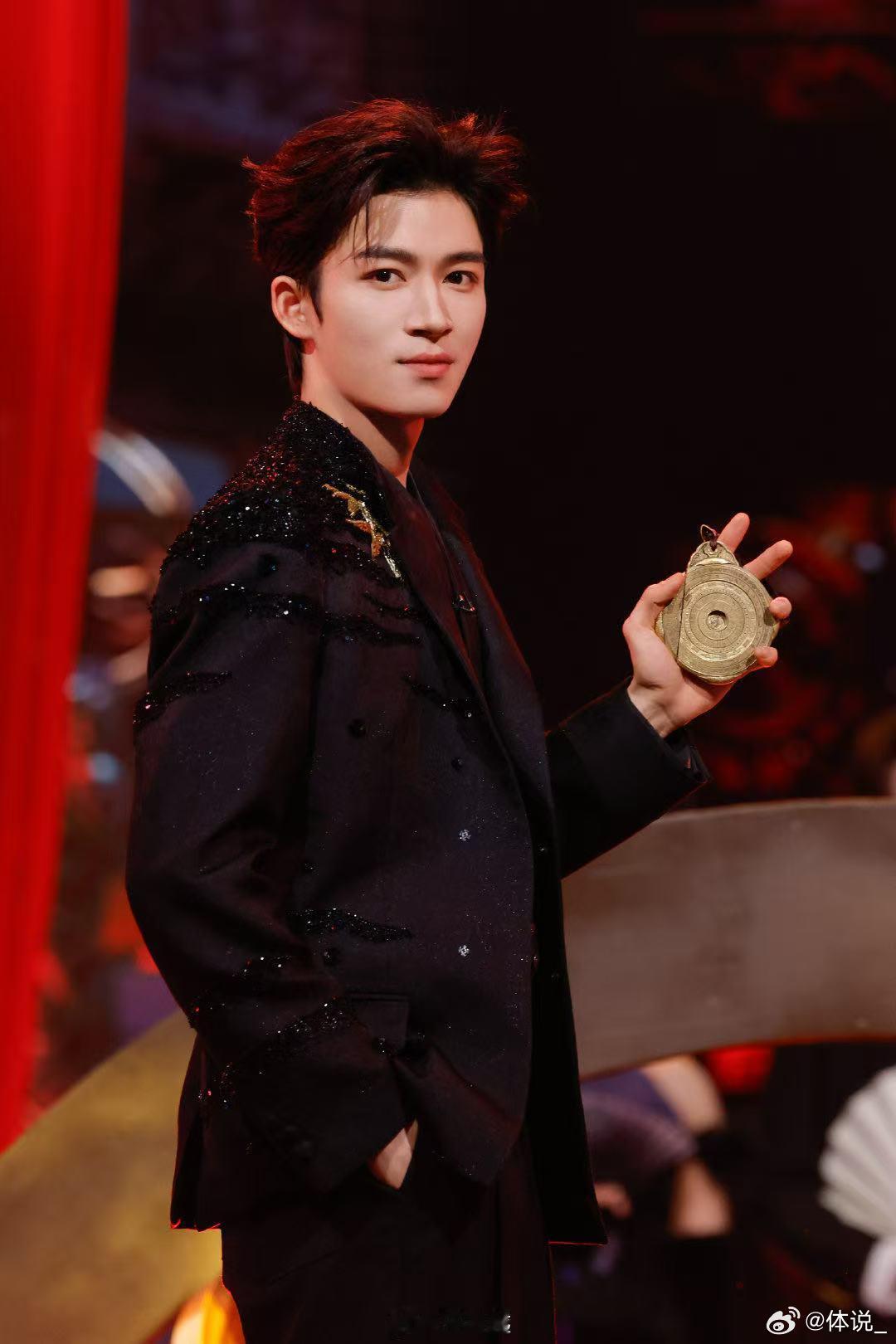 你好星期六全员脑力给到一个夯你好星期六 沉浸式推理体验拉满！好六街奇案的每一个反