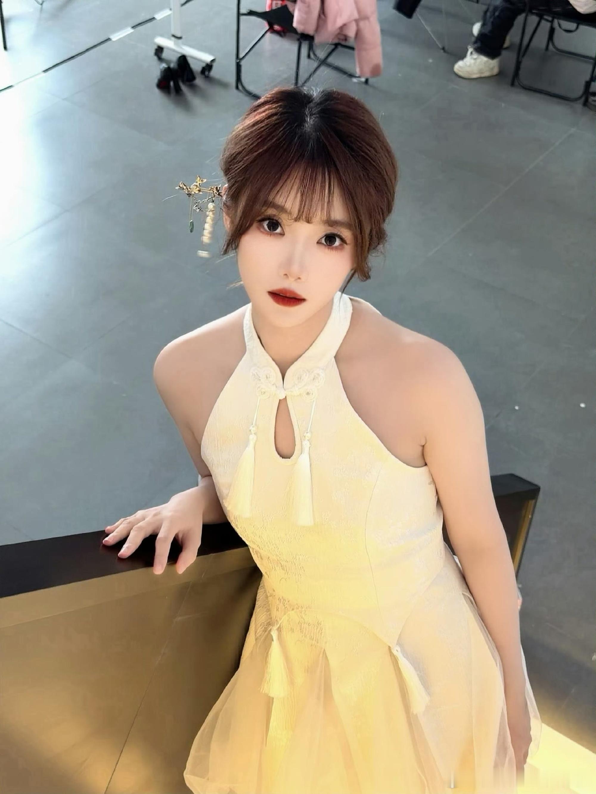 近期的小钰 直接冲脸