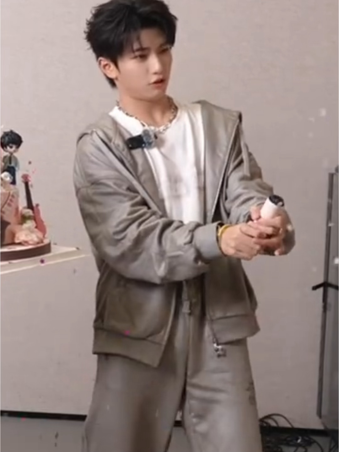 小仙女劲儿小拧不开 