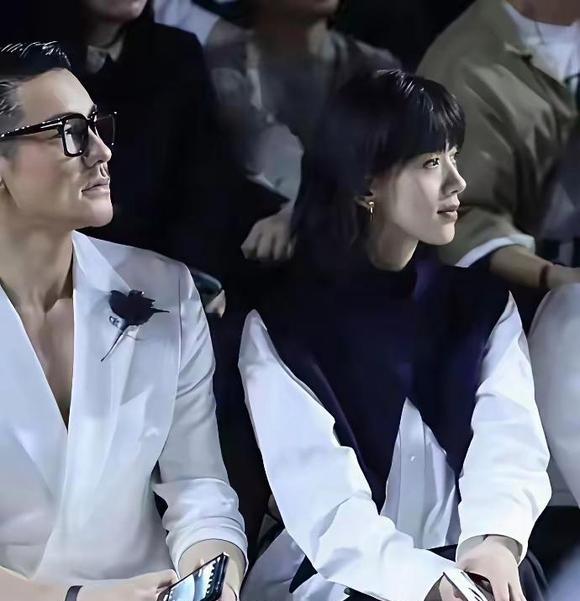 这是刘恺威的女朋友。