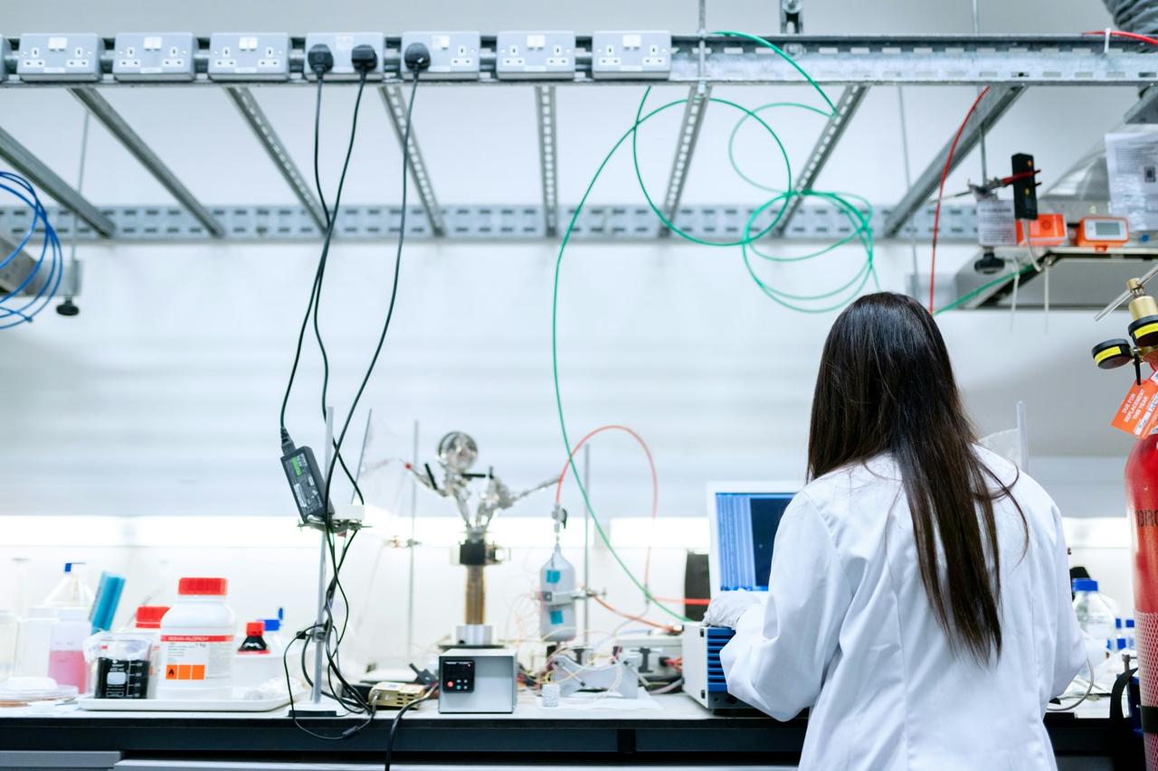 一家叫 Research Gold 的医学研究服务网站，把"100%人类撰写、绝