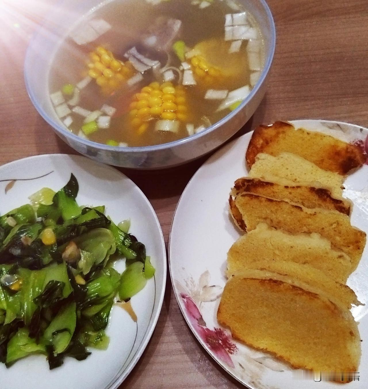 初中生晚餐。
要清淡，要有营养，要味道好，要有滋味，要好吃。仅使用盐这一味调料。