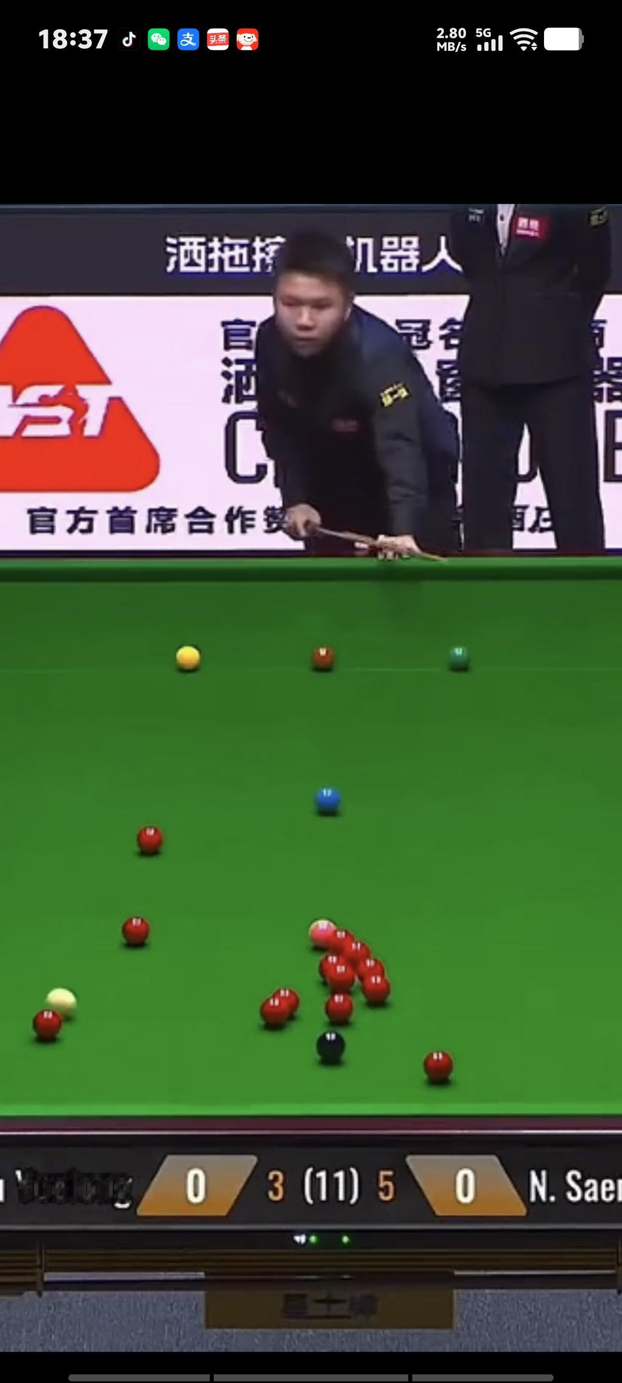 周跃龙以5比6惜败泰国选手桑坎姆，无缘决赛。今日赛事可谓一波三折。比赛伊始，桑坎