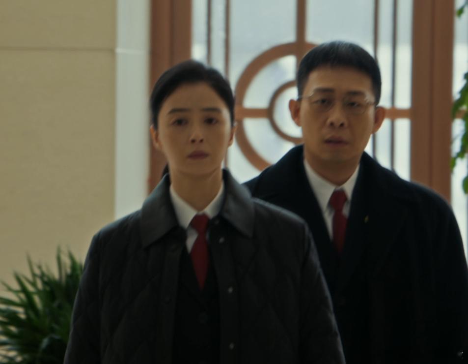 以法之名凑齐一大家子狠人 以法之名真的是让人意想不到，毕竟这一个家庭托举起来的一