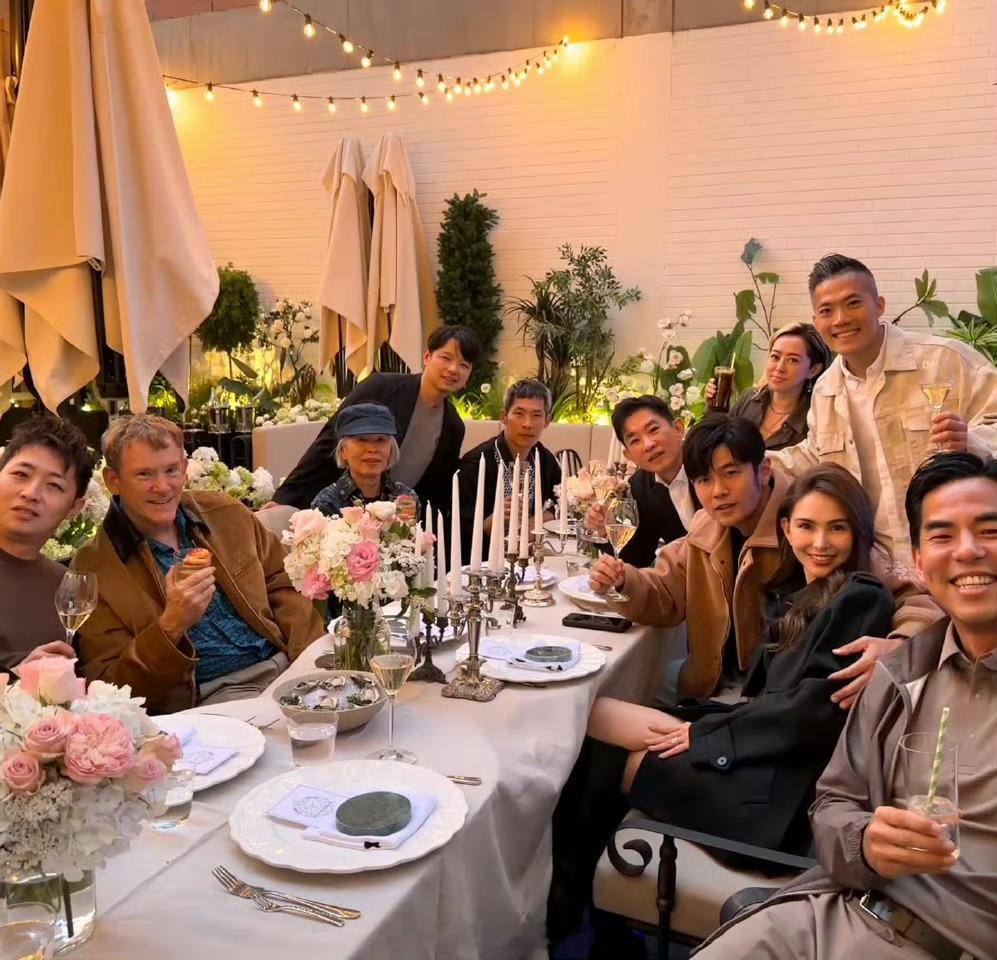 💛周杰伦昆凌结婚11周年快乐💛从英国古堡的童话婚礼，到如今一家五口的温馨日常