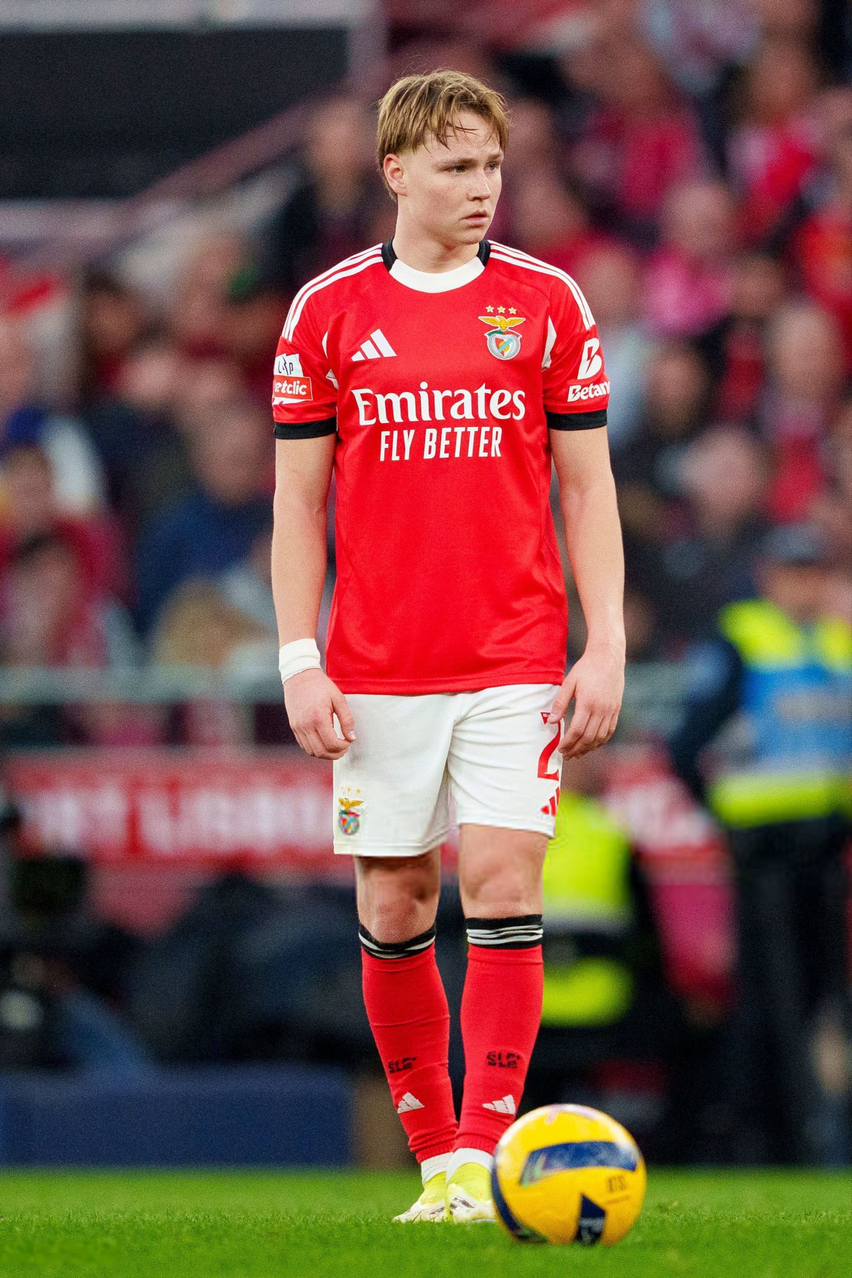 葡媒：两天前，巴塞罗那的一名球探到场观看了本菲卡的比赛，考察挪威球员安德烈亚斯·