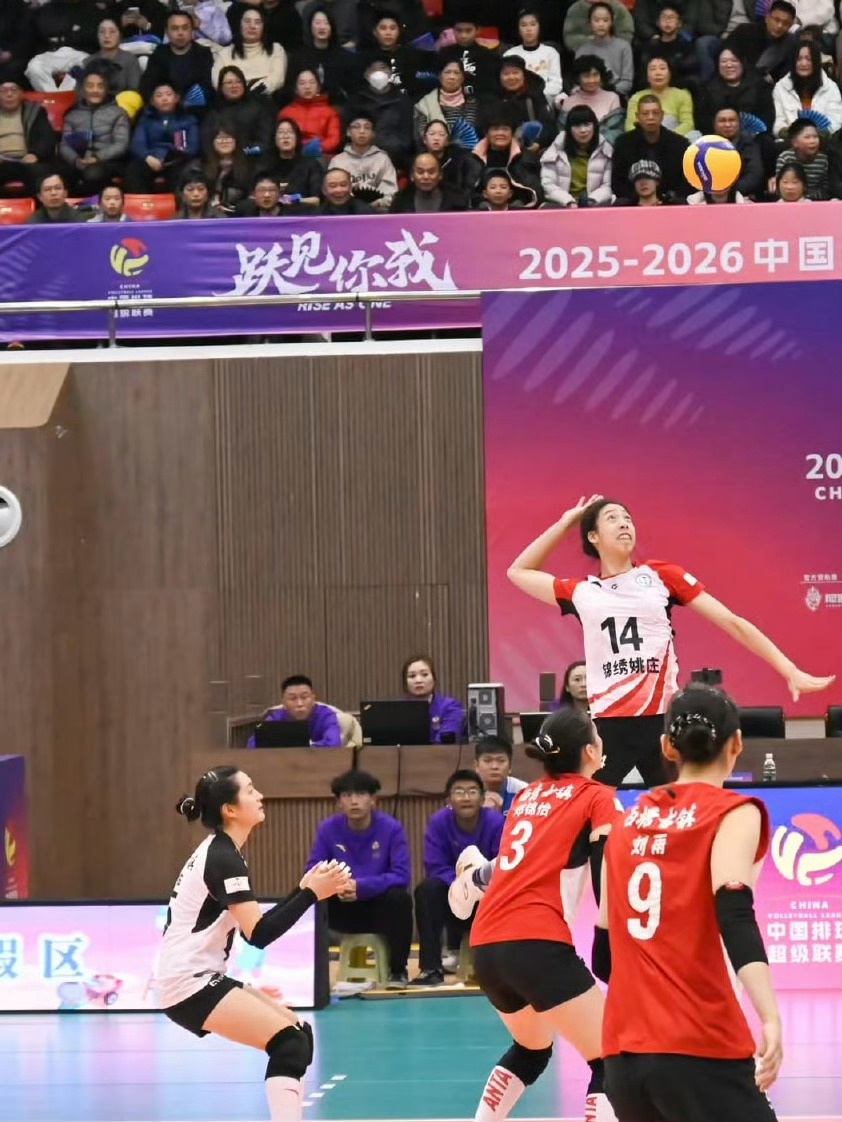 【吴梦洁季雨潇伤病离队|周页彤入队】中国女排2026vnl 人员更新（括号内球员