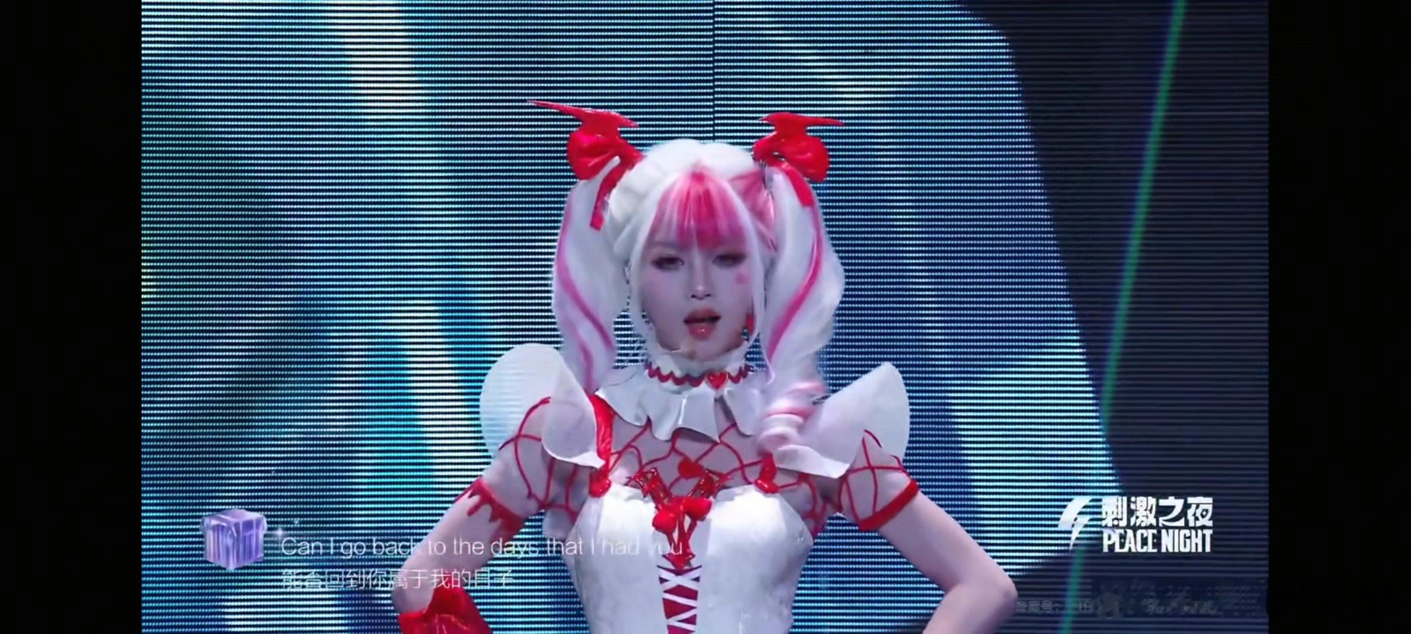 RED女团刺激之夜唱跳RED女团刺激之夜唱跳新舞台开场即王炸！R.E.D这波街头