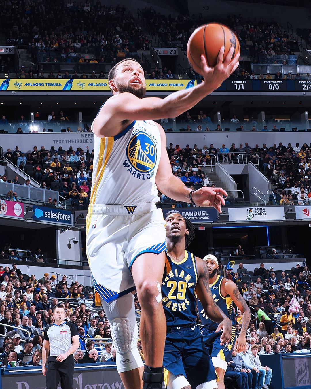 库里24分，2助攻，1抢断。勇士vs步行者 ​​​