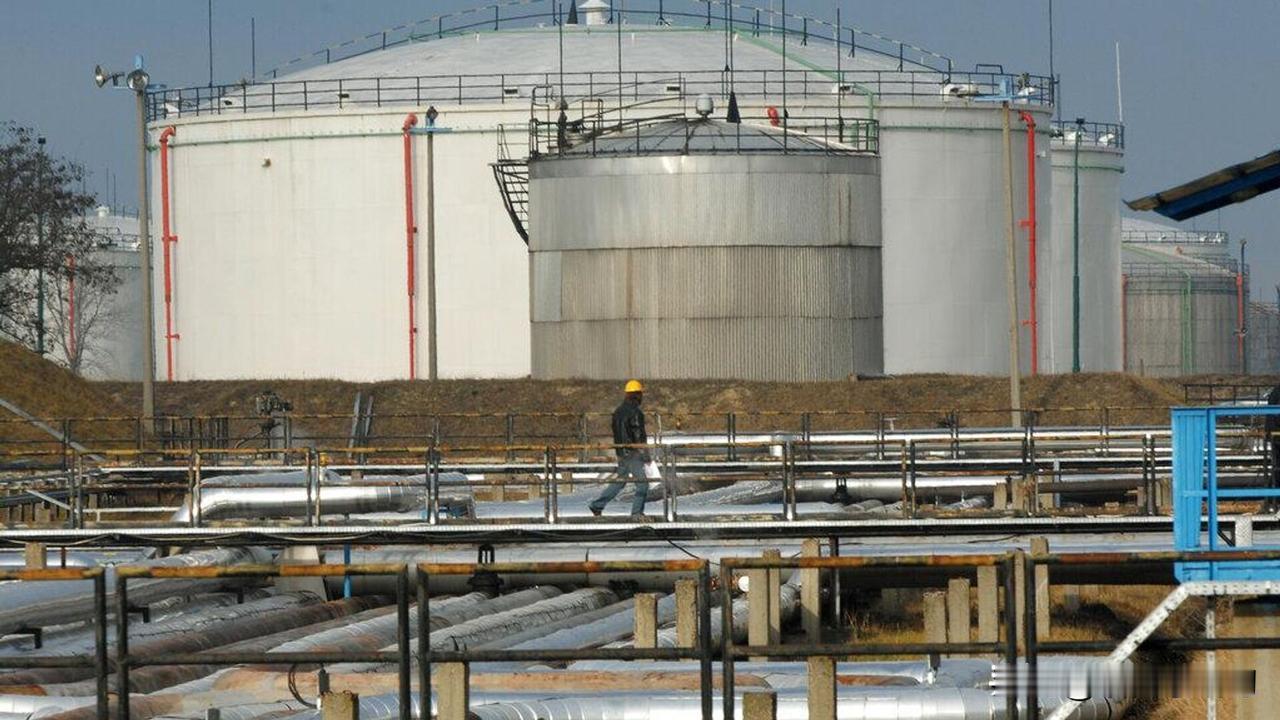 匈牙利外长：“友谊”管道暂停输送俄石油是基辅与欧盟勾结的结果

俄罗斯卫星通讯社