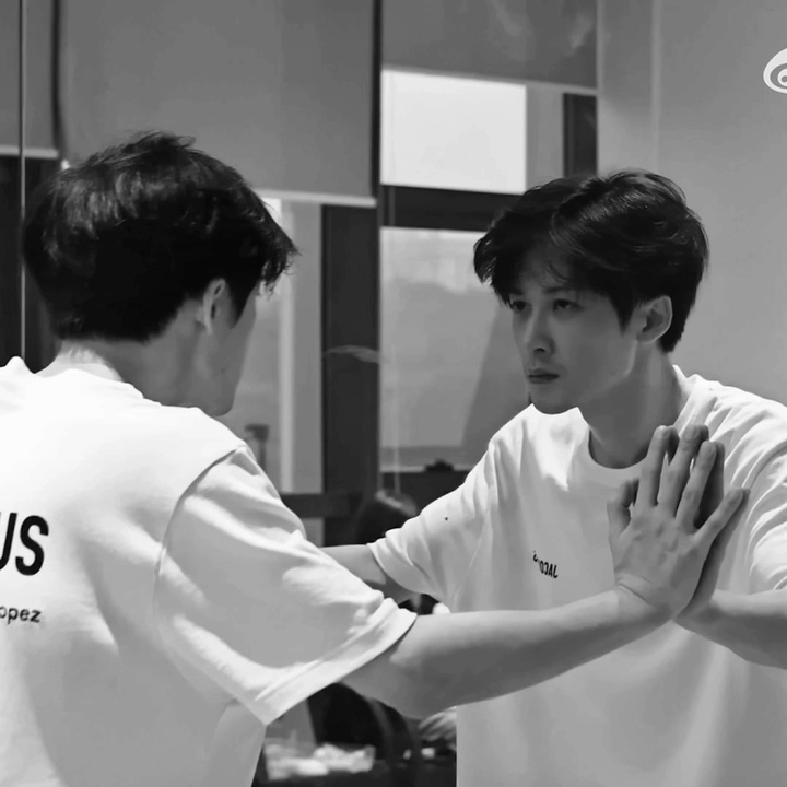 这完全是赤裸裸的诱惑