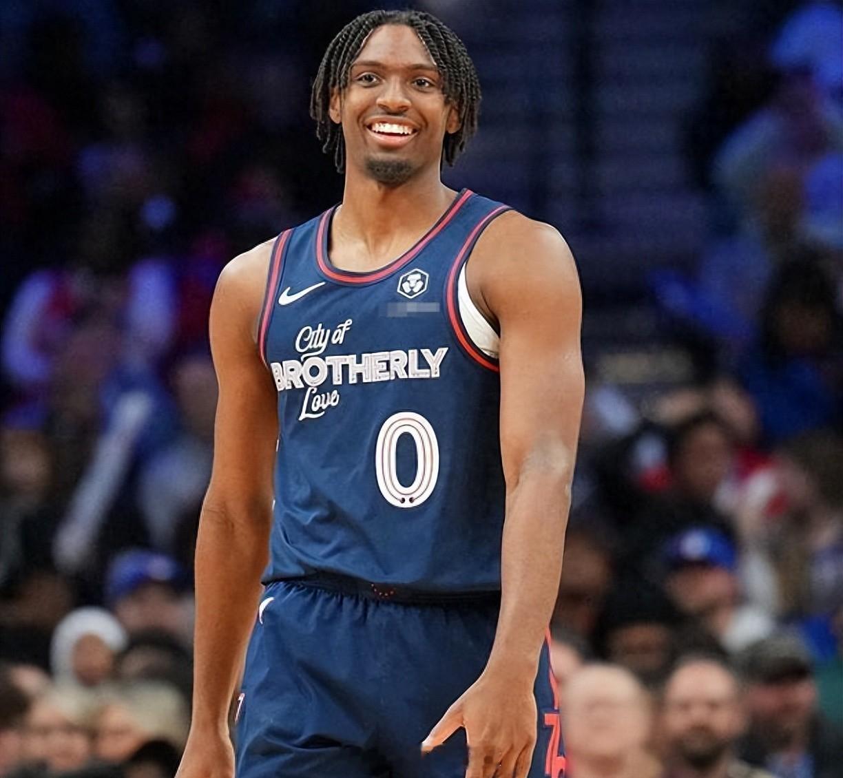 11月18日NBA常规赛，马克西轰39分6助攻，末节独得14分率76人110-1