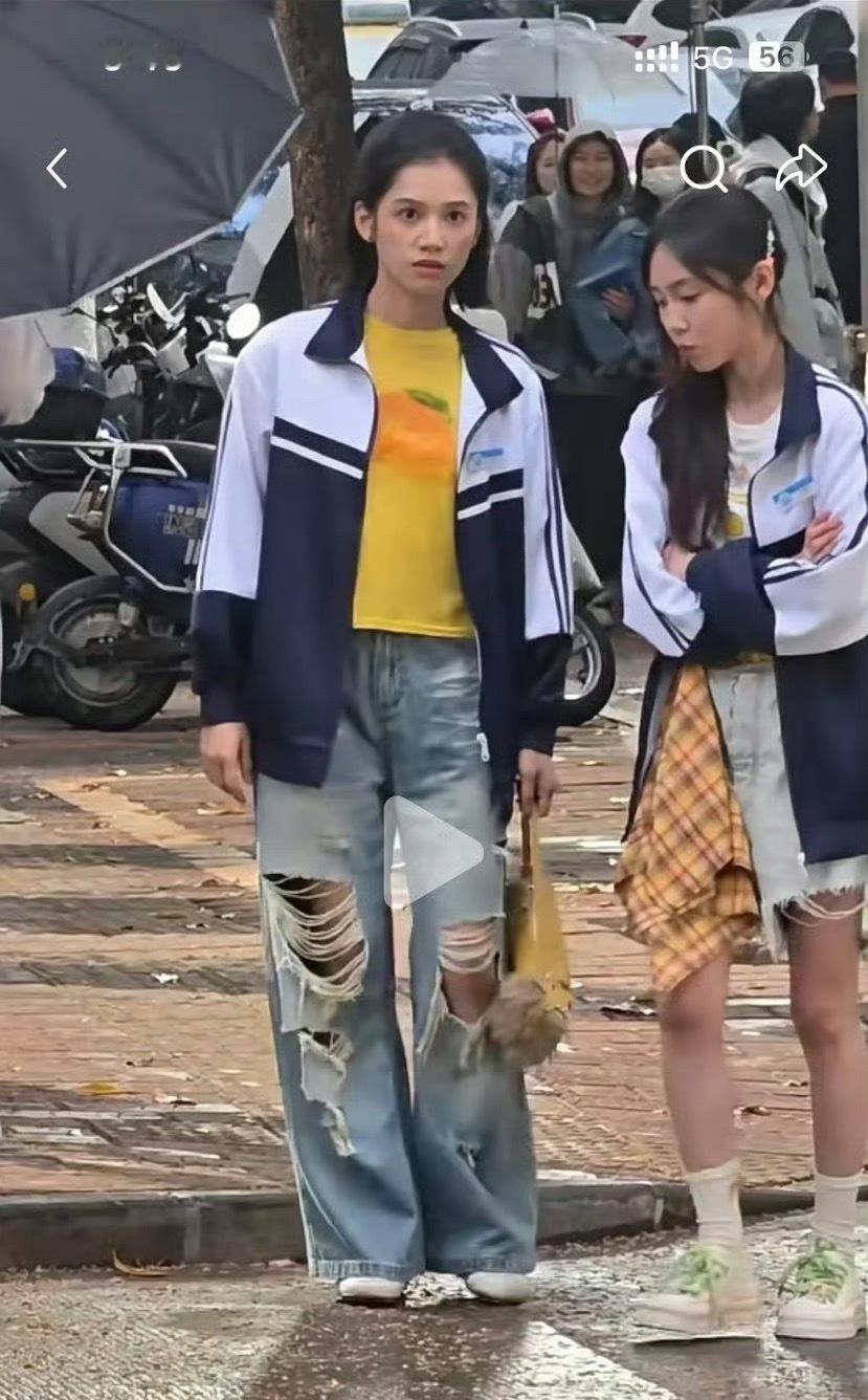 致我那菜市场的白月光这样很接地气啊，肯定是为了剧情需要 