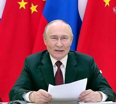 各国的领导人向中国祝贺春节，还是普京总统的贺电有中国文化元素，用心良苦。普京在贺