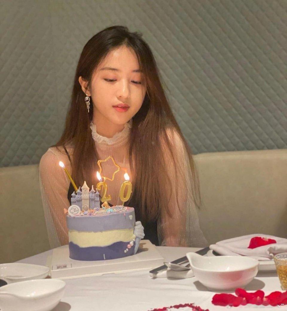 翁清雅不发和孙乐言合照的原因是被艳压嘛 